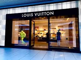 louis vuitton shop assistant salary|Louis Vuitton job salary.